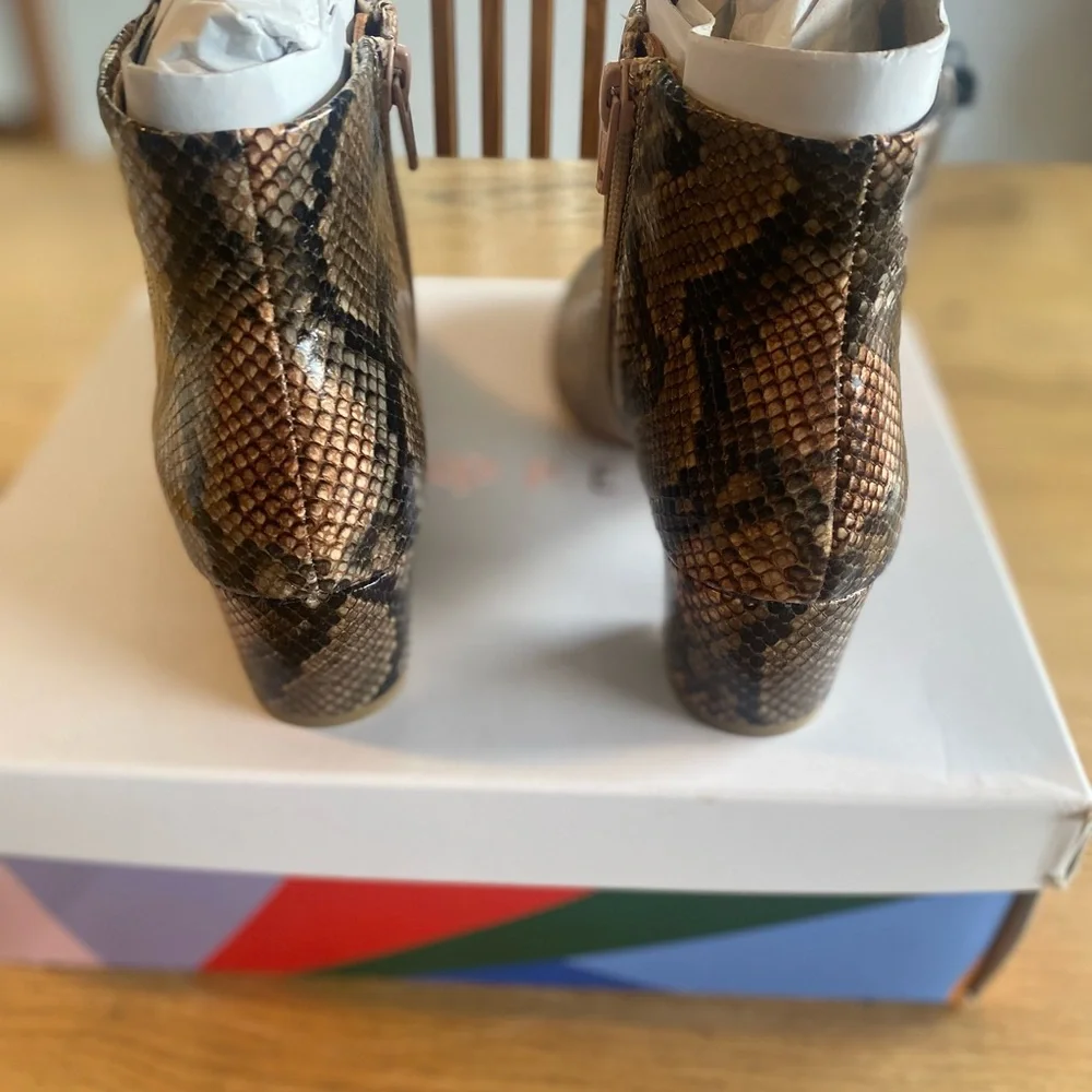 Katy Perry The Rich Snakeskin Ankle‎ Boots Brown Women’s 5.5 NWT Box